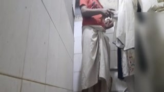 Pkgulnaz - Desi Hot Girlfriend Ke Sath Masti. Desi Girlfriend and Boyfriend Sex in Washroom