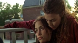 Jessica Pare &amp; Piper Perabo - Lost and Delirious (2001)